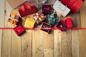 Bitget惊喜开盲盒，解锁你的专属加密福利！