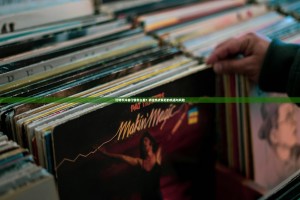 比特币抖音行情怎么看？抓住热点背后的机遇与风险